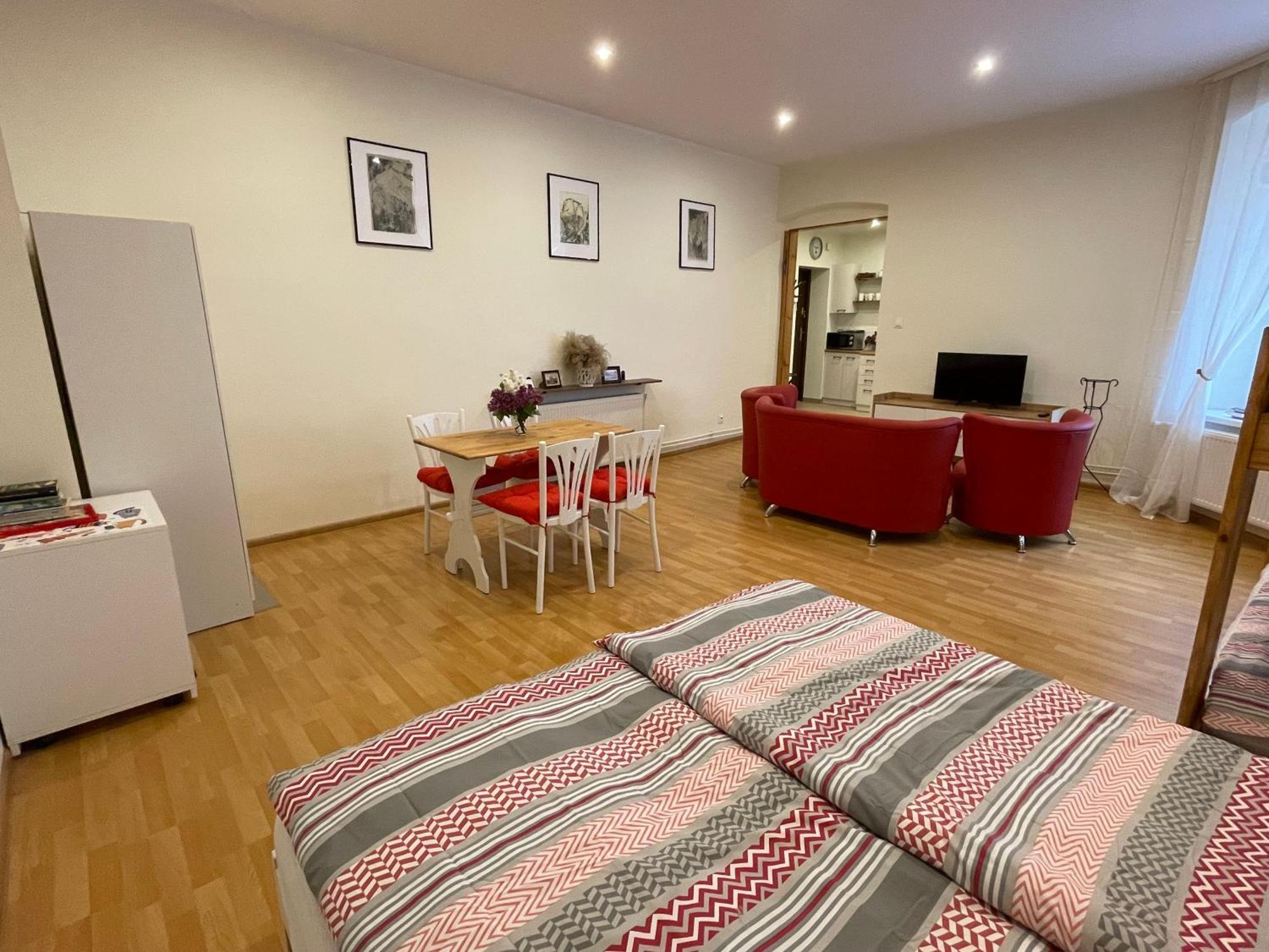 Apartamenty Przy Starym Miescie Ζεστοκόβα Εξωτερικό φωτογραφία